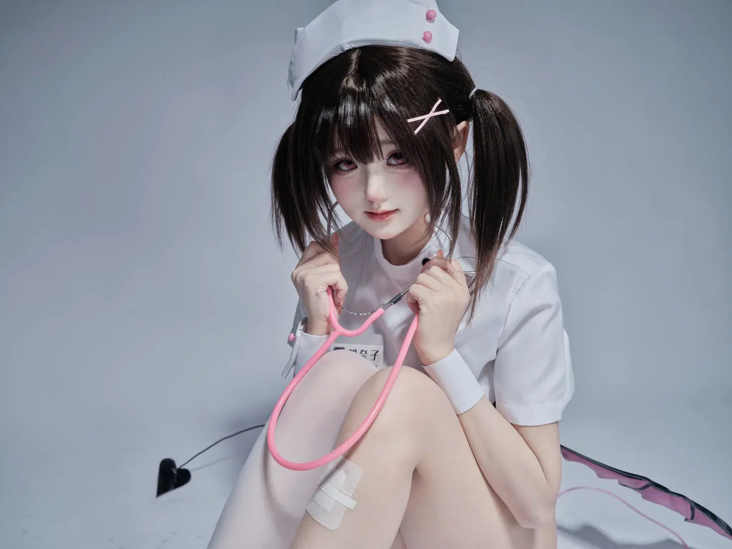 【加奈子cos】粉色医疗道具与恶魔翅膀的反差搭配 - 村上図図 - 第3张