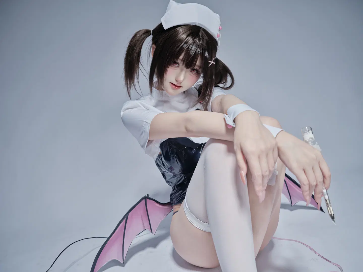 【加奈子cos】粉色医疗道具与恶魔翅膀的反差搭配 - 村上図図 - 第5张