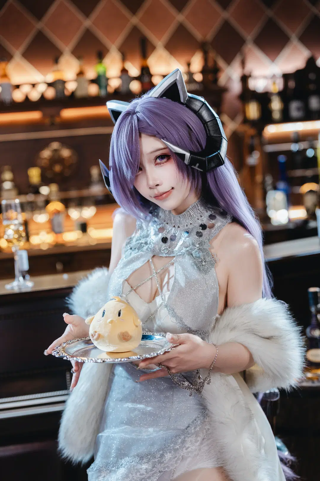【アウグスト・フォン・パーセヴァル コスプレ】アズールレーン パーティードレス、バーのほろ酔い雰囲気 - 粥粥🥕📷 - 3枚目