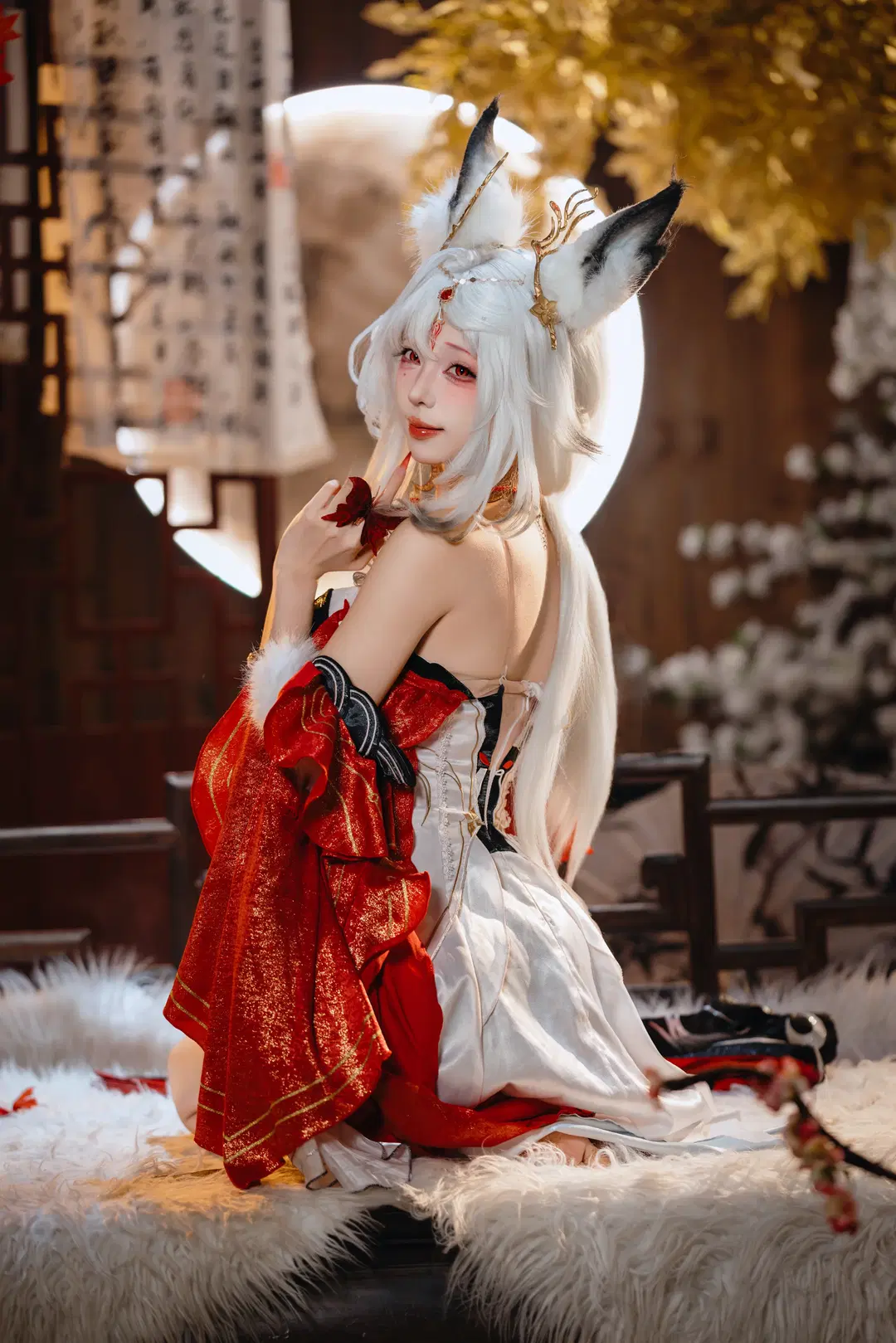 【心月狐cos】鸣潮白毛大狐狸的慵懒感 - 粥粥🥕📷 - 第3张