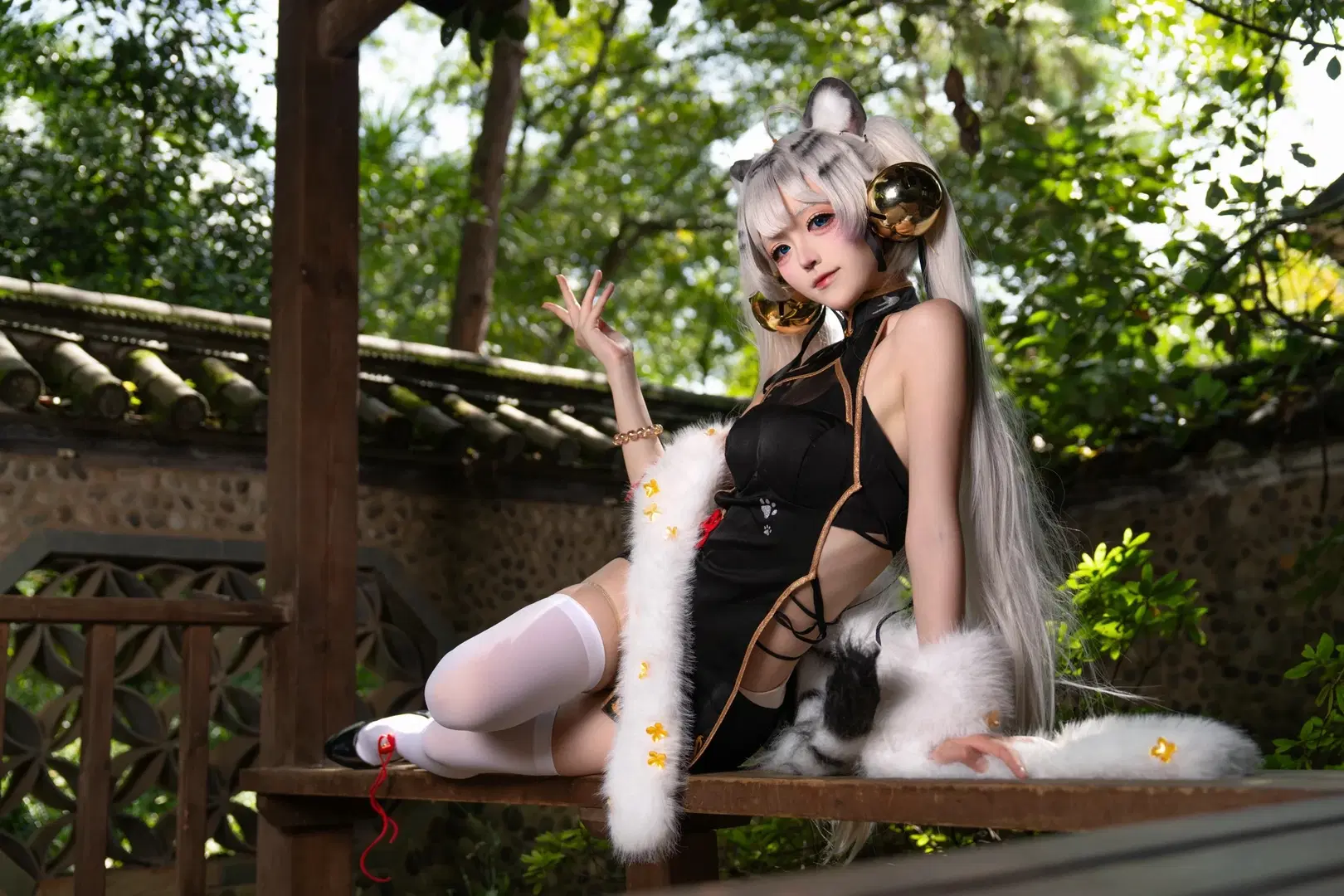 【白虎娘cos】园林外拍，小老虎的俏皮与轻熟 - 小时汤泡饭 - 第6张