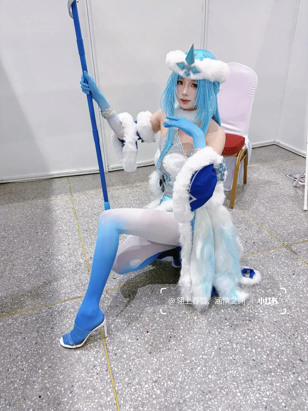 【王昭君cos】王者荣耀本命英雄的冰雪降临 - 翎上春雪，涵情之渊 - 第11张