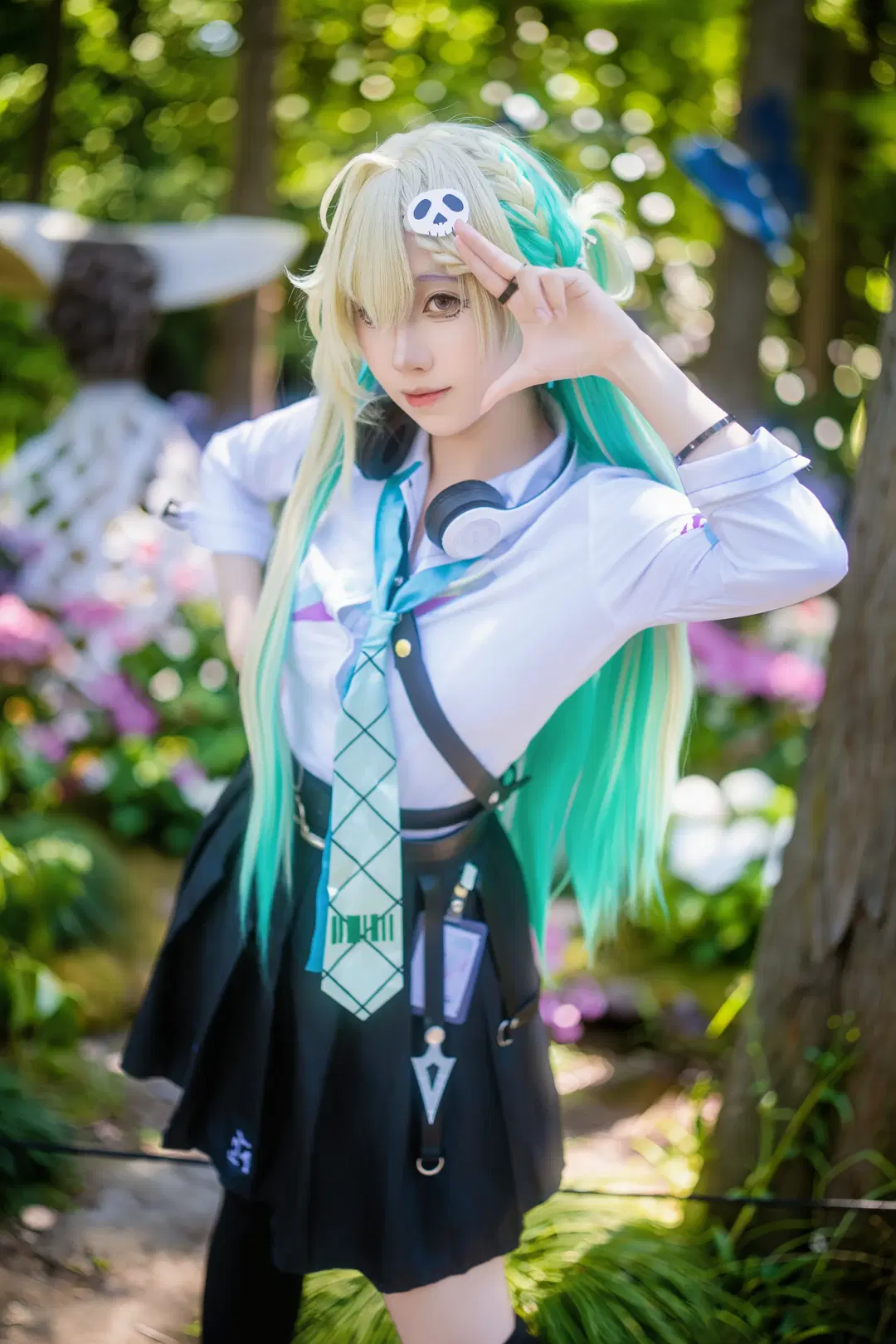 Wuthering Waves, Lynae cosplay, Outdoor cosplay, Stockings, Qianluo