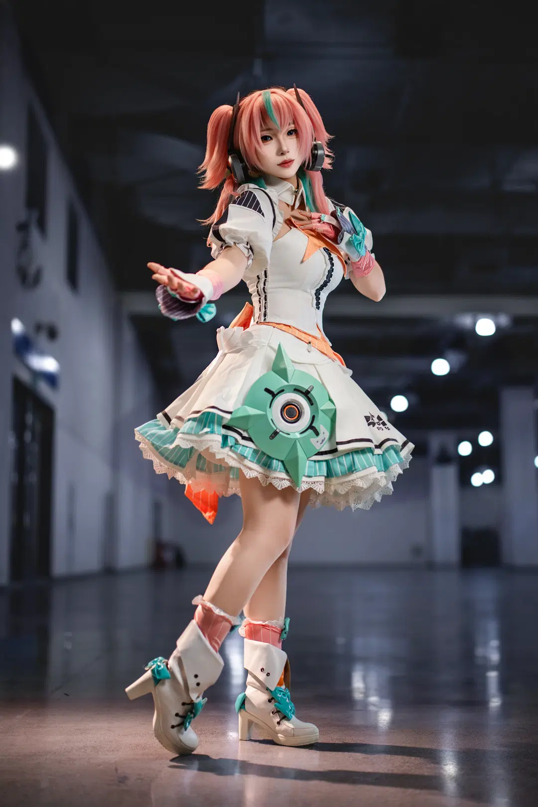 【爱芮cos】绝区零妄想天使门面担当的舞台张力 - 音吾音吾音 - 第3张