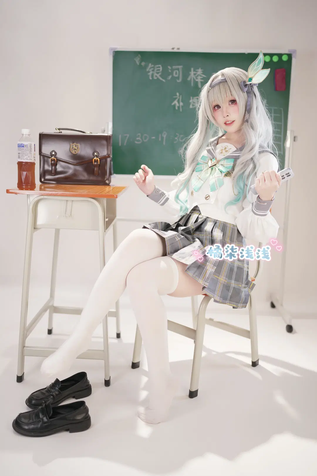 Honkai: Star Rail, Firefly cosplay, Campus style, White stockings, Classroom photo