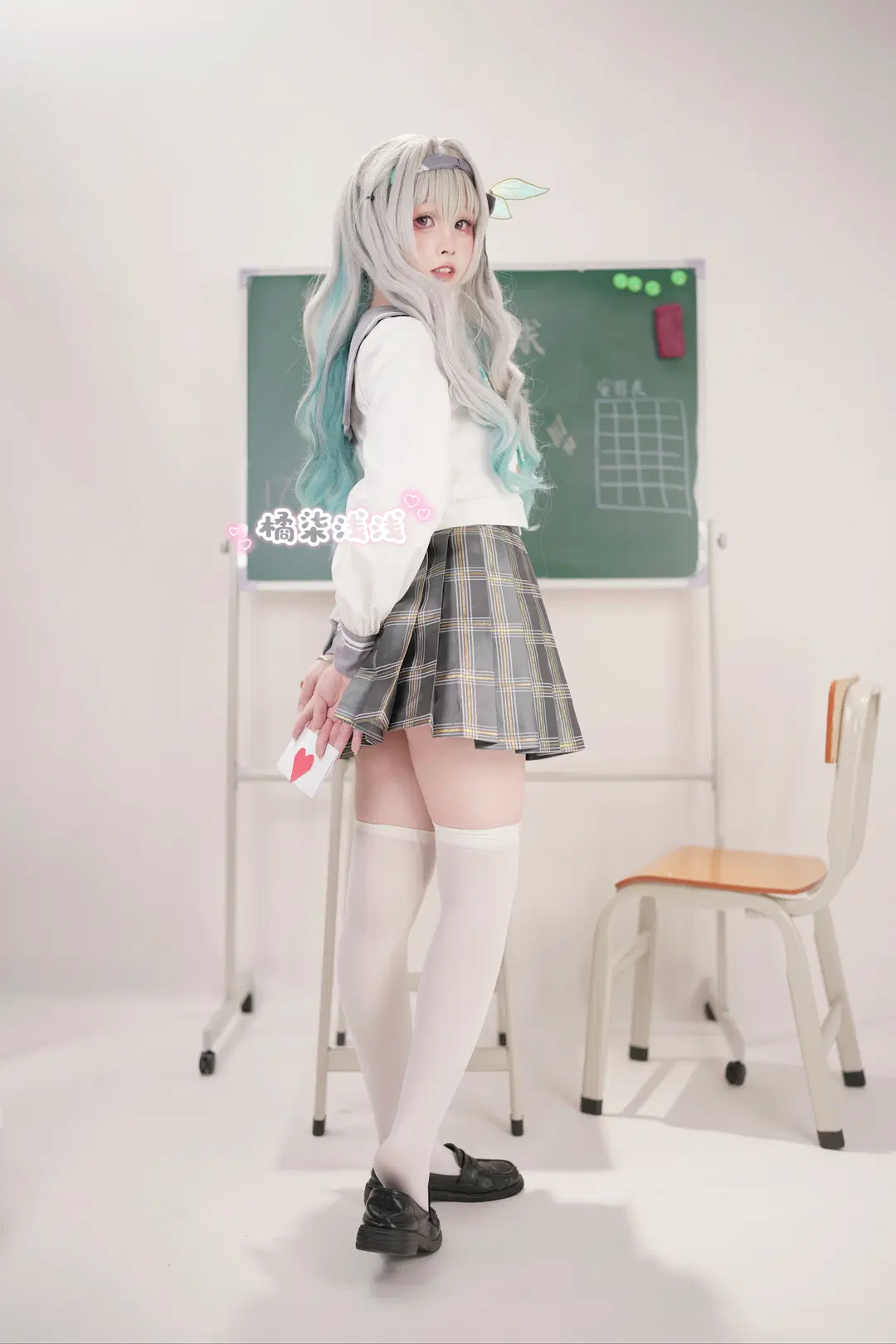 Firefly cosplay Honkai: Star Rail: Heart-Fluttering Letter in the Classroom by 橘柒浅浅 - Image 2