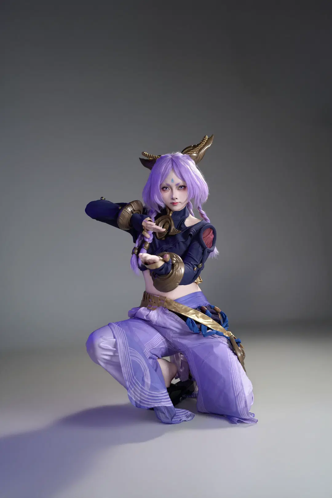 【芸阿娜cos】不会P特效，全靠肢体动作和服装细节撑起英雄联盟新英雄的排面 - 矢泽焰焰子 - 第7张