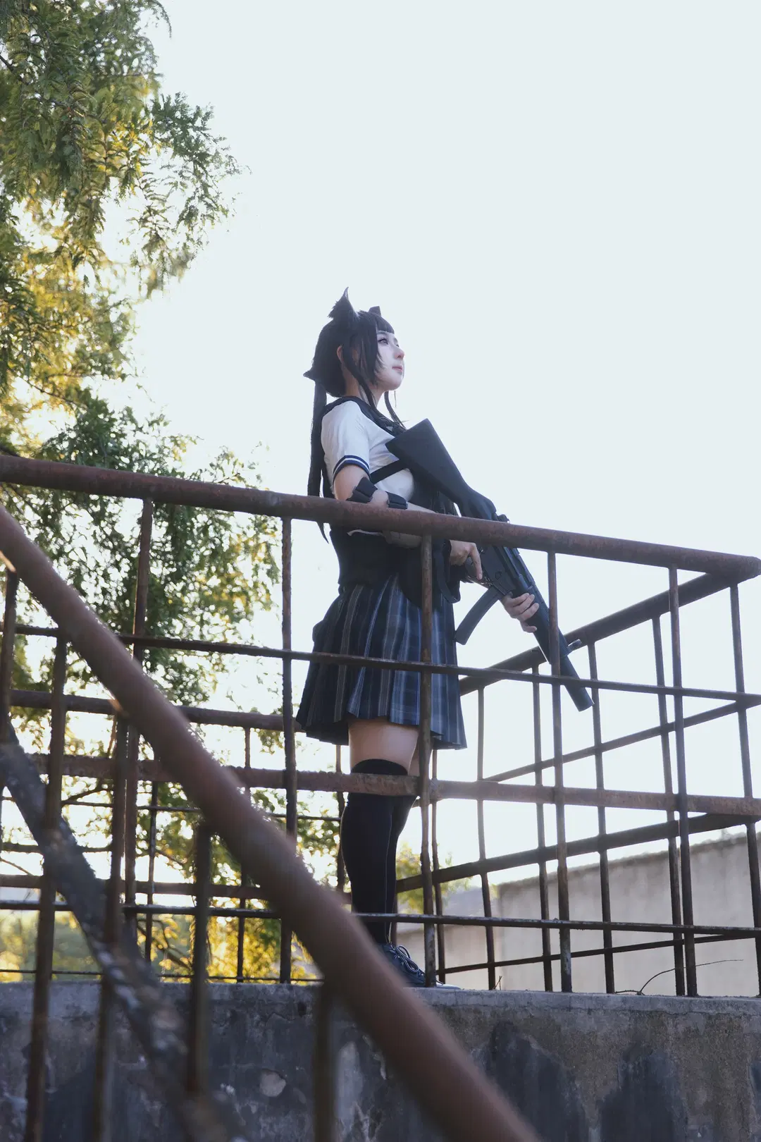 廢墟里的武裝JK貓耳娘 自搭戰術風寫真 - 卡萨斯乳白戒指（重生版） - 第4張