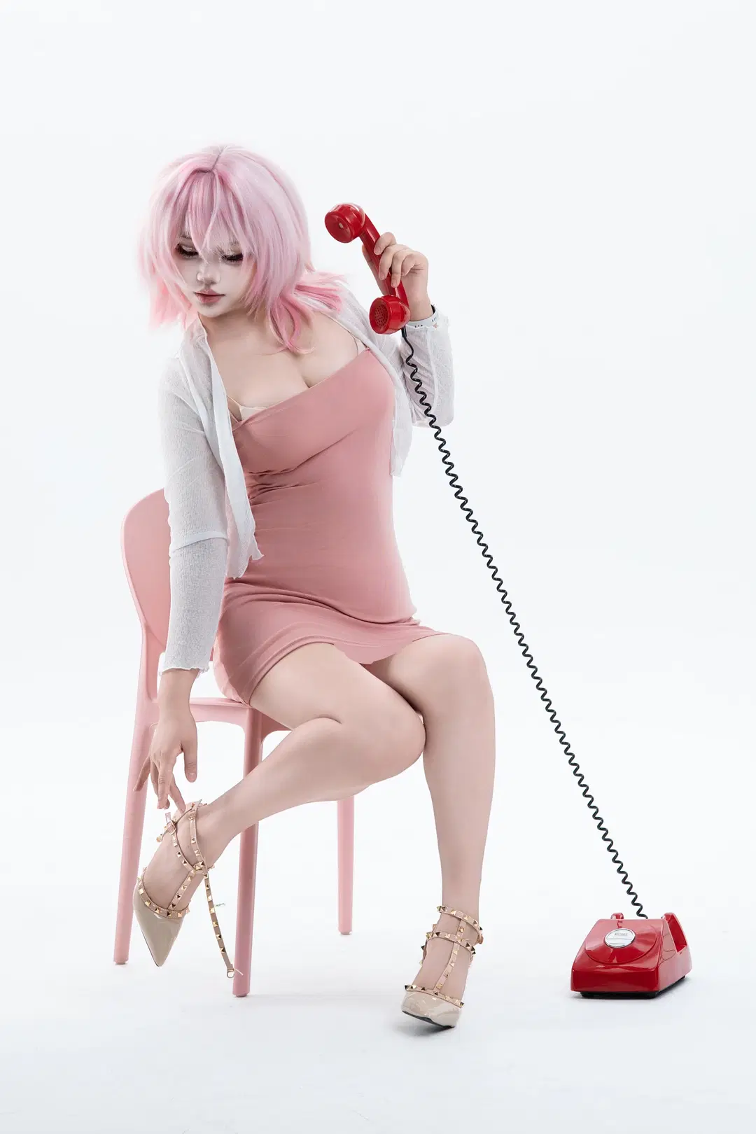 【レミエール コスプレ】『ゼンレスゾーンゼロ』セルフコーデ白ホリ撮影、レトロ電話が紡ぐ物語 - Bearsan - 2枚目