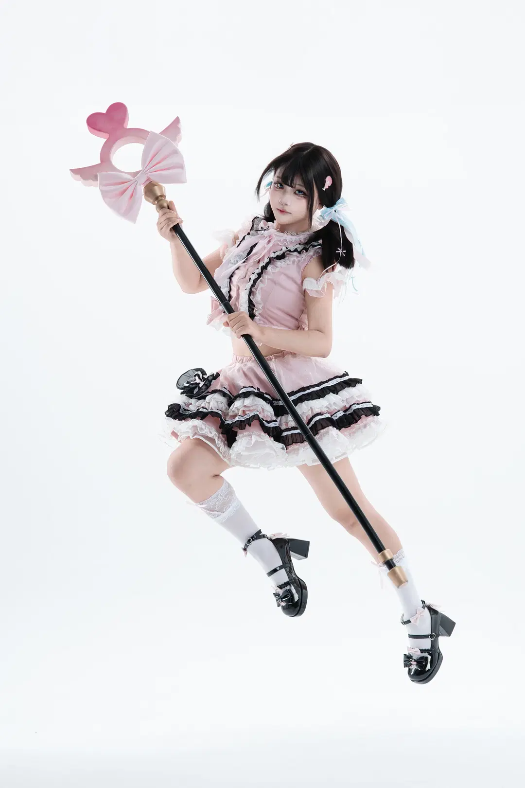 白ホリで撮る魔法少女アイドル風、ピンクのロリータファッションに白ニーソを添えて - Bearsan - 7枚目
