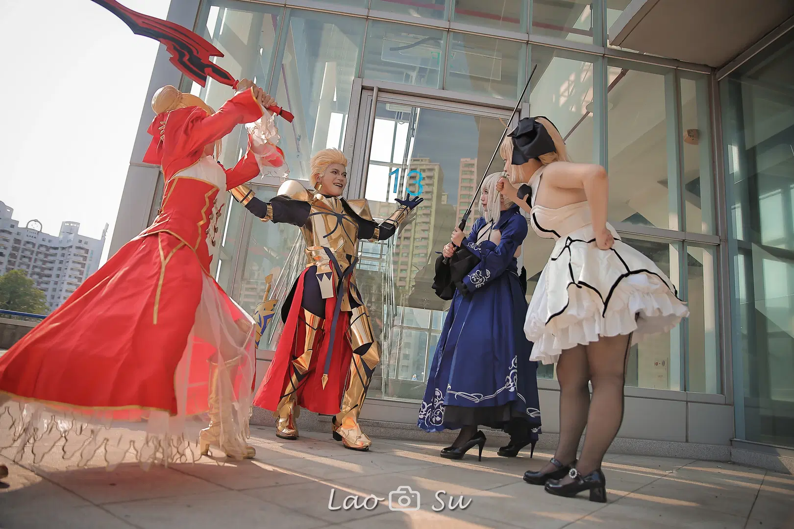 【尼禄·克劳狄乌斯cos】Fate/Grand Order临时合体，拍完正片的吉尔伽美什被阿尔托莉雅们围攻 - 柯栗子 - 第3张