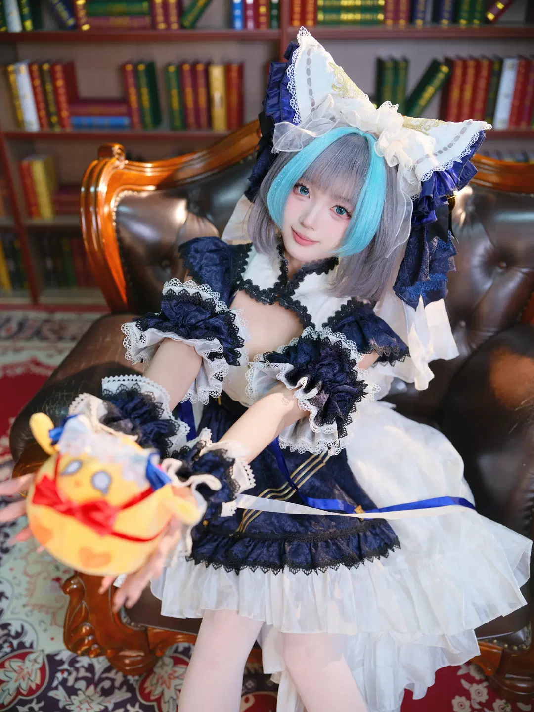 [Cheshire Cosplay] Commander, come play chess with kitty in the study by 盐粒子喵 - Image 2
