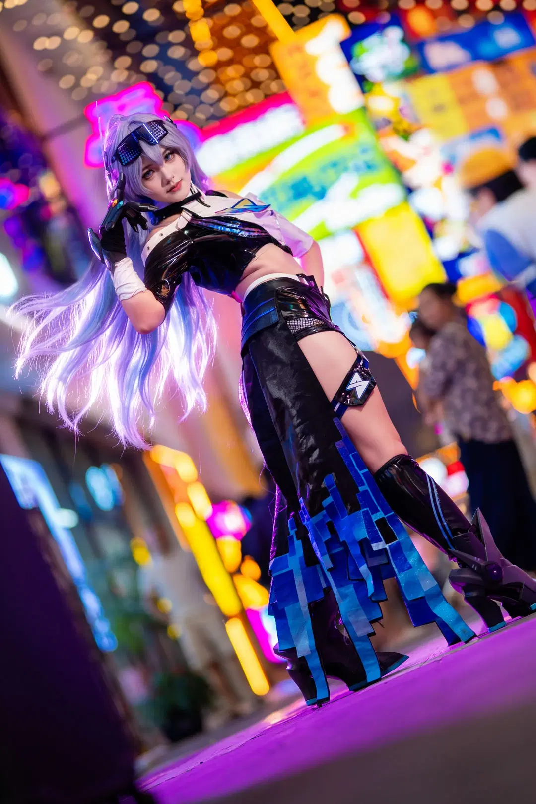 【Silver Wolf cosplay】A Cyberpunk Girl in Honkai: Star Rail (Silver Wolf LV.999)