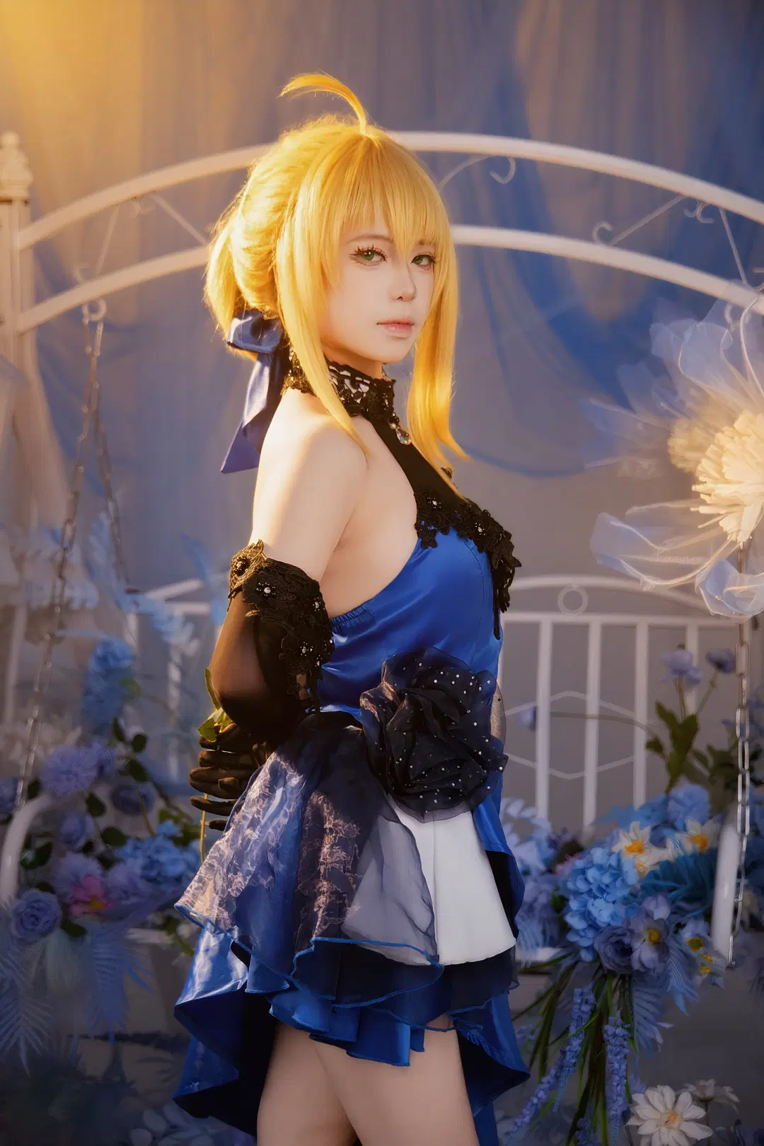 【アルトリア コスプレ】南寧スタジオ撮影、青い花畑に佇む静謐なひととき - 南宁星漫映画摄影棚 - 3枚目