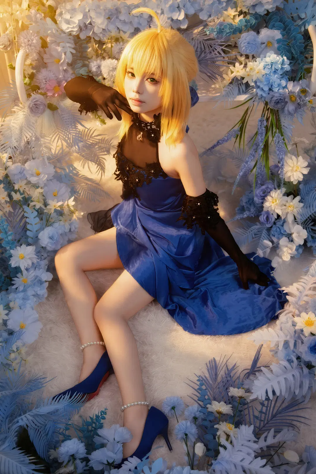 【アルトリア コスプレ】南寧スタジオ撮影、青い花畑に佇む静謐なひととき - 南宁星漫映画摄影棚 - 4枚目
