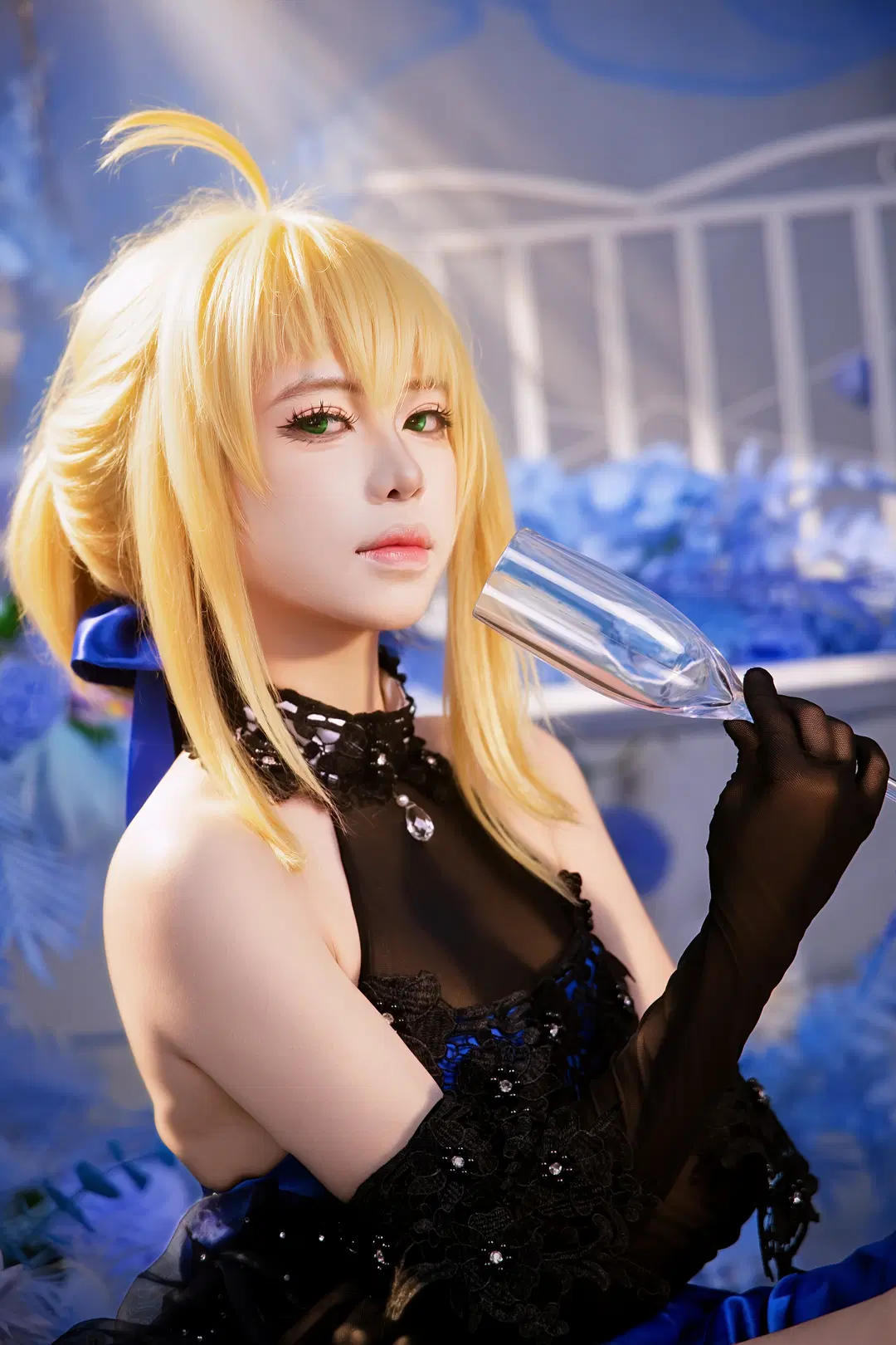 【アルトリア コスプレ】南寧スタジオ撮影、青い花畑に佇む静謐なひととき - 南宁星漫映画摄影棚 - 5枚目